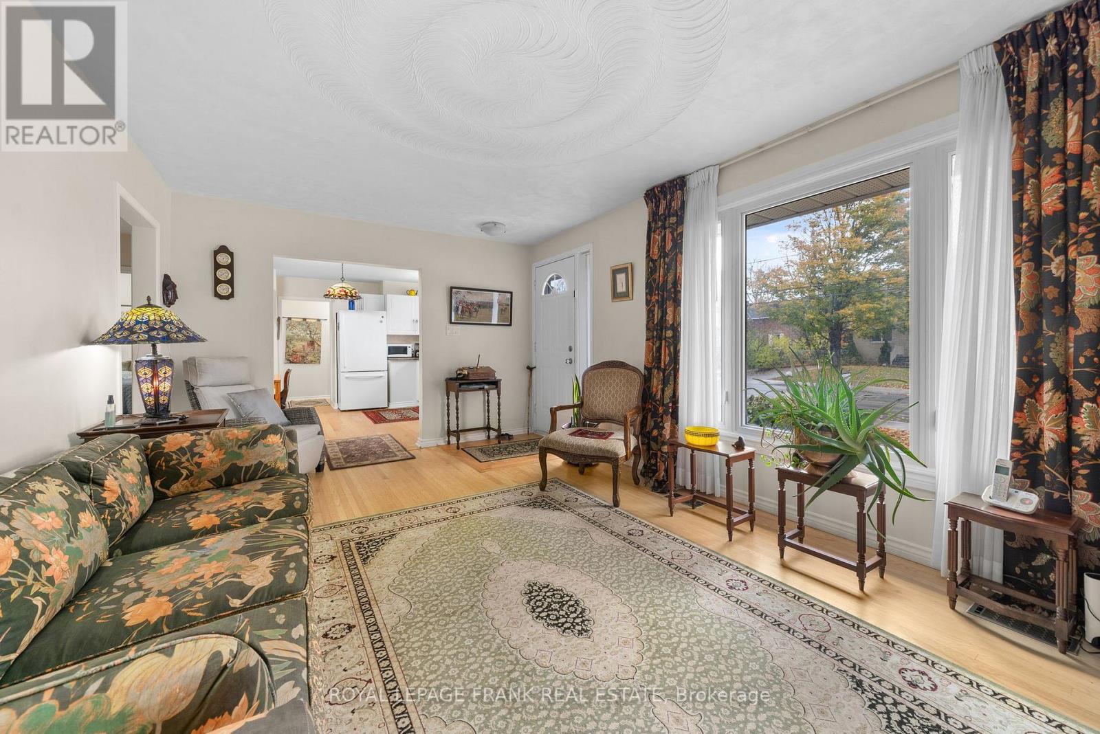 100 COLBORNE ST W