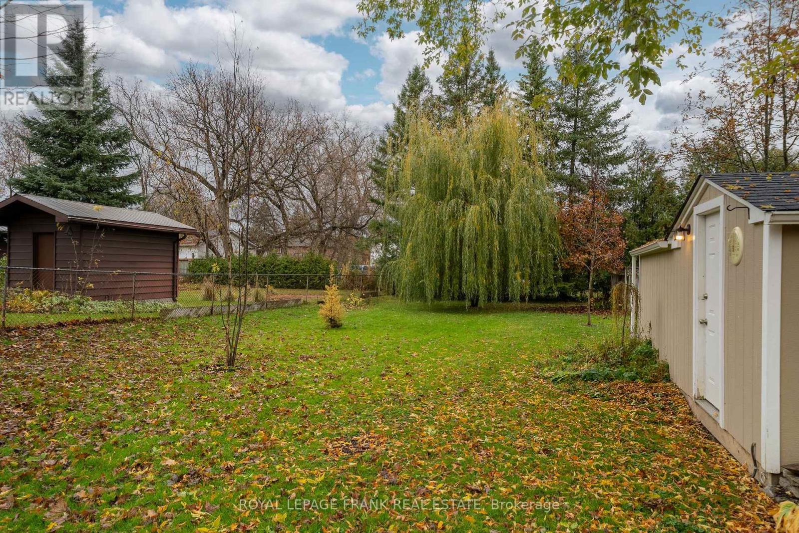 100 COLBORNE ST W