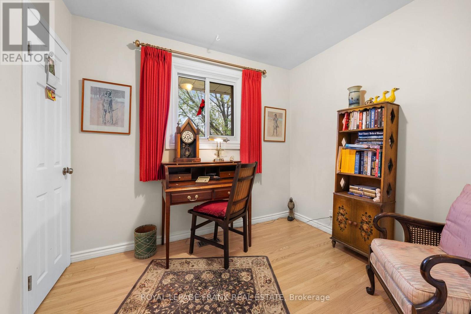 100 COLBORNE ST W
