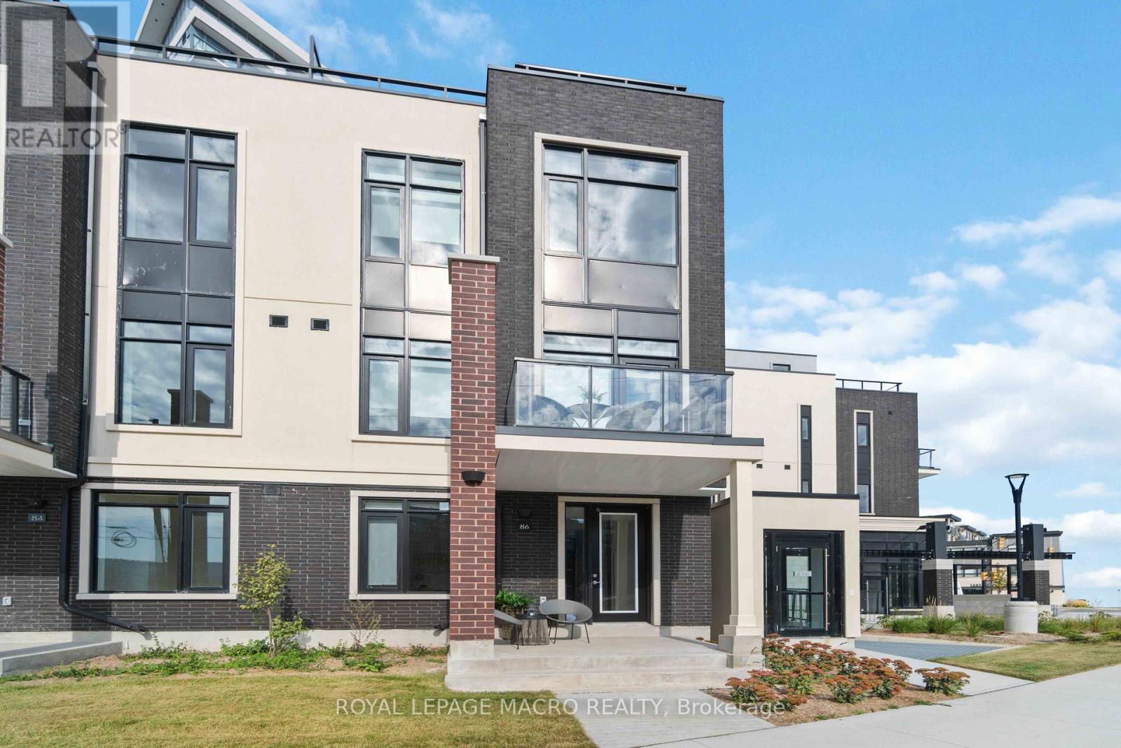 86 WINDWARD DR