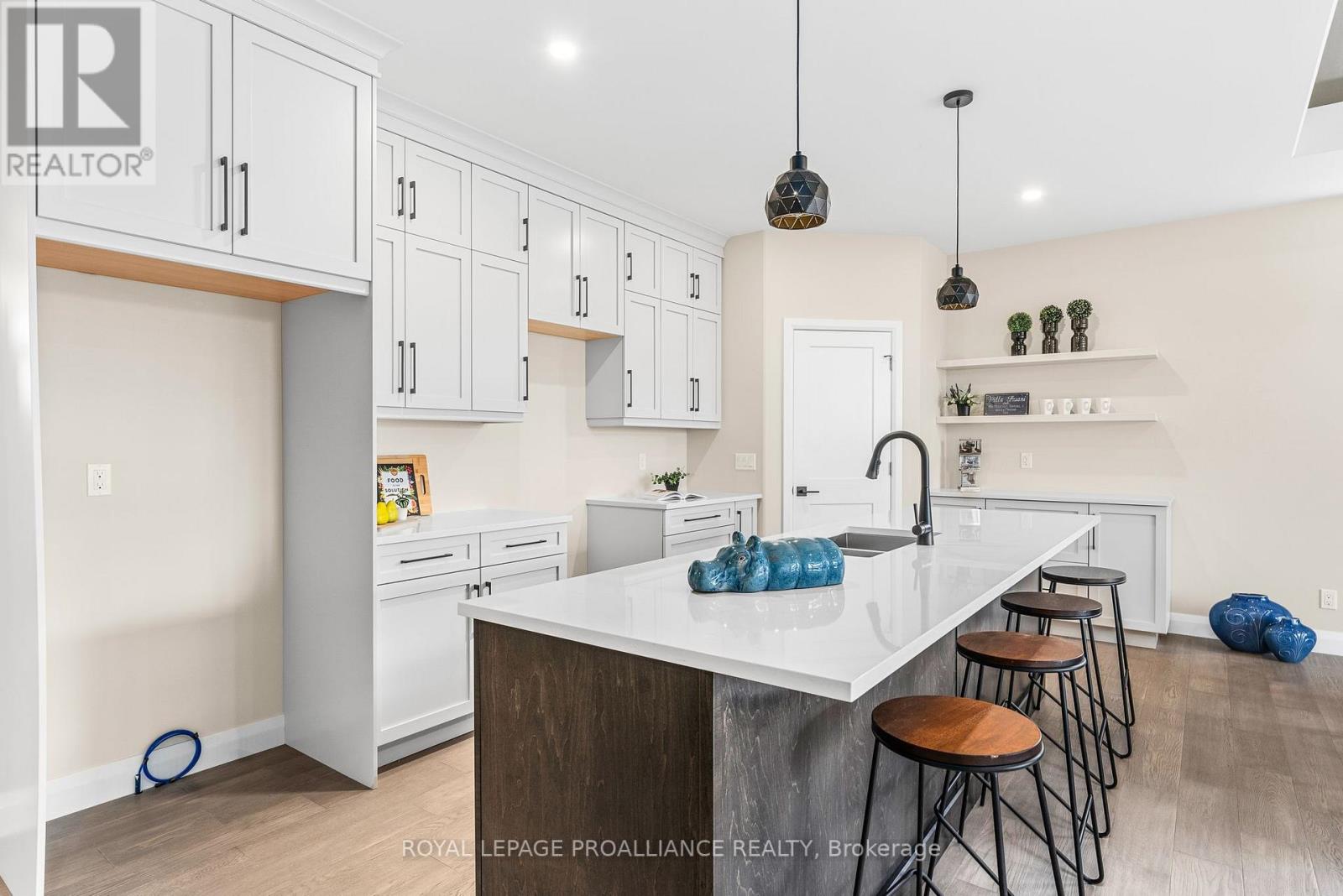 63 HASTINGS PARK DR