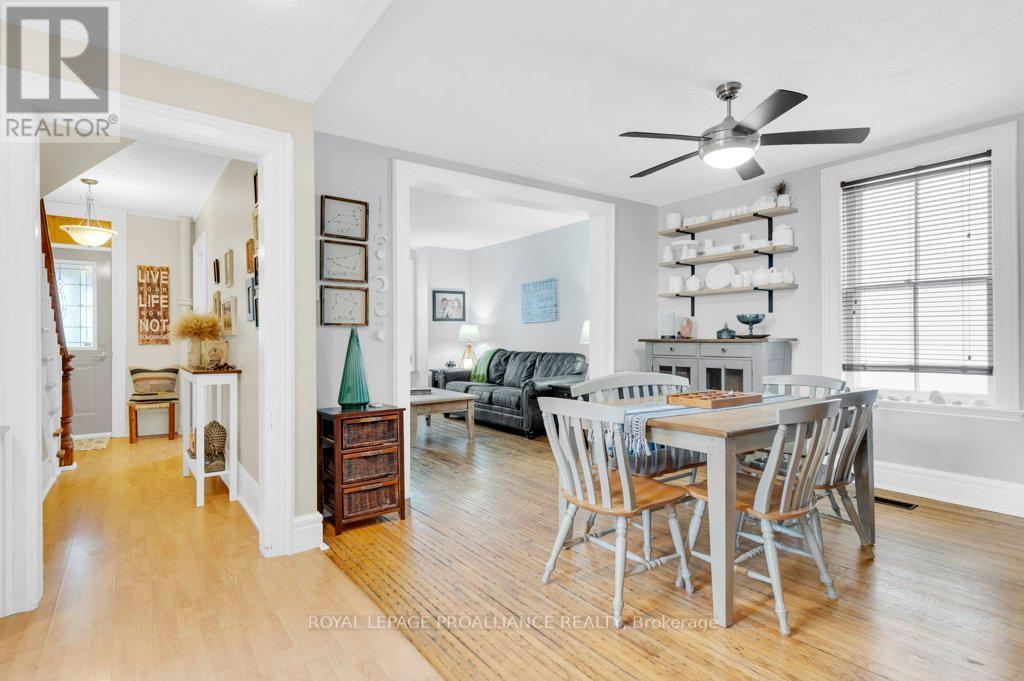 400 BLEECKER AVE