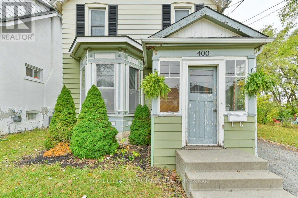 400 BLEECKER AVE
