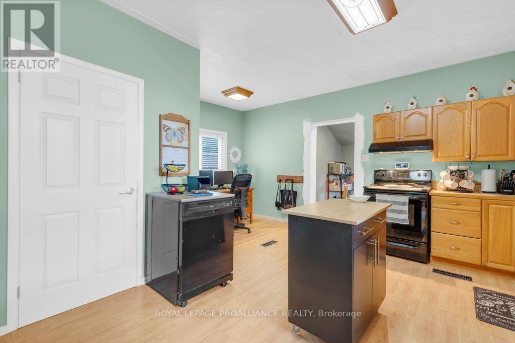 400 BLEECKER AVE