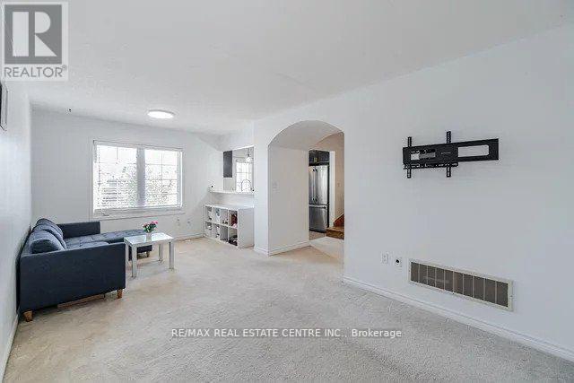 #61 -71 GARTH MASSEY DR, #61