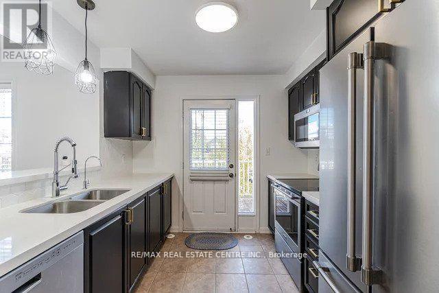 #61 -71 GARTH MASSEY DR, #61