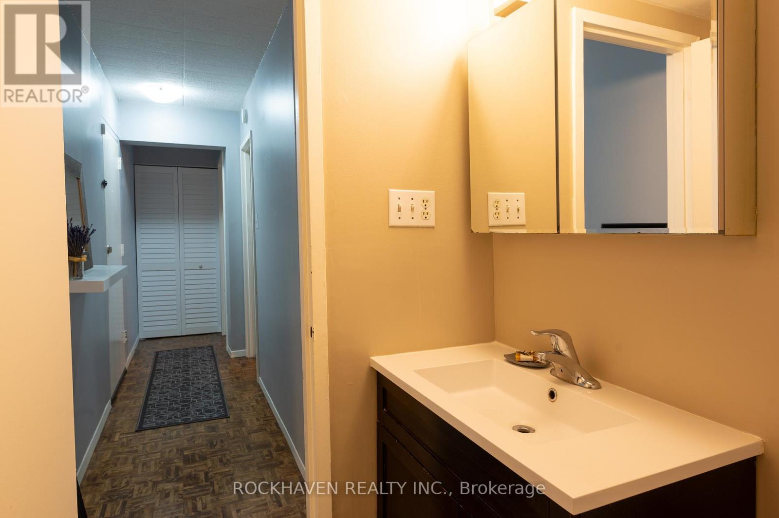 #411 -105 CONROY CRES, #411