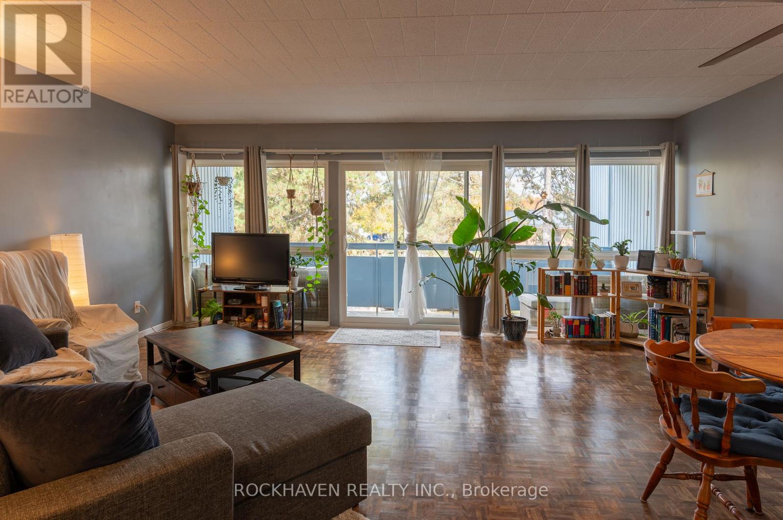 #411 -105 CONROY CRES, #411