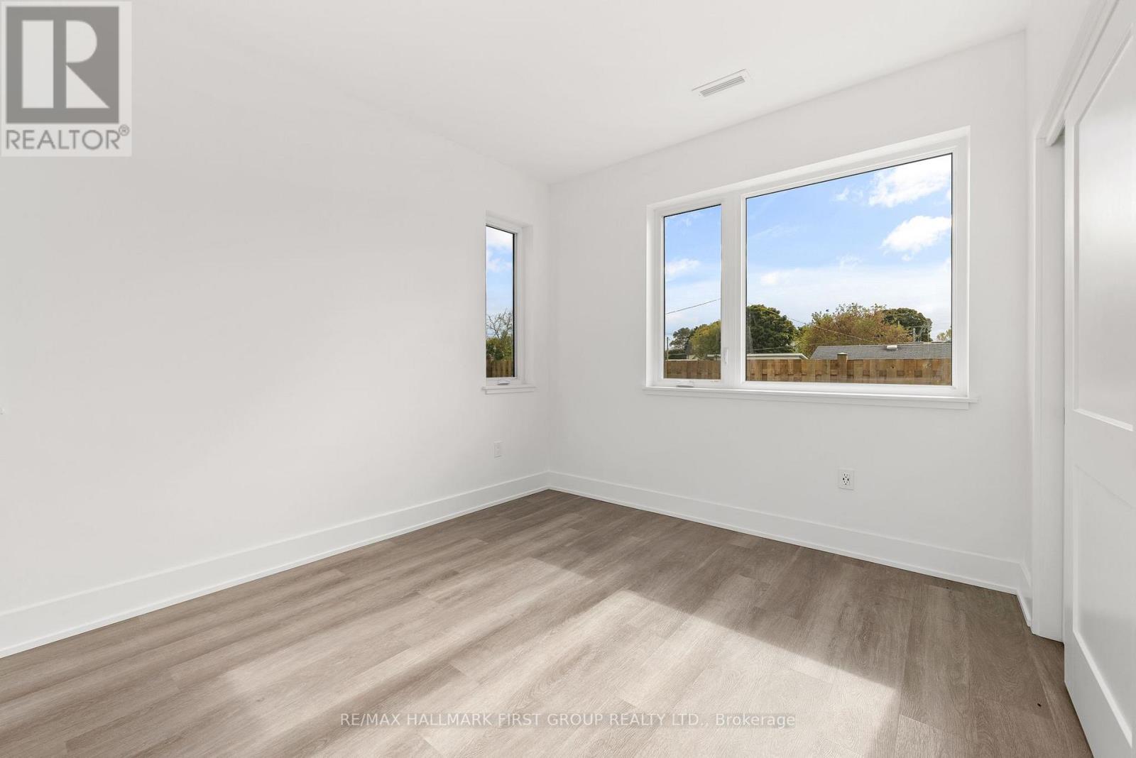 #5 -19 WEST ST N, #5