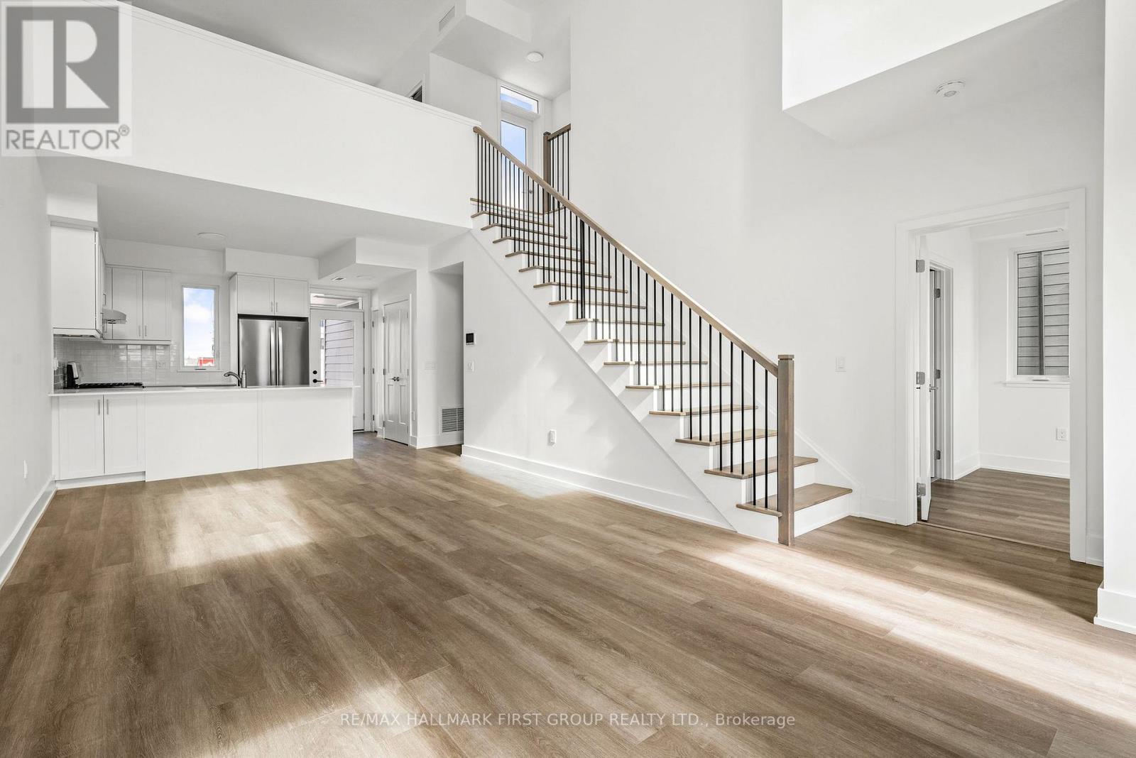 #5 -19 WEST ST N, #5