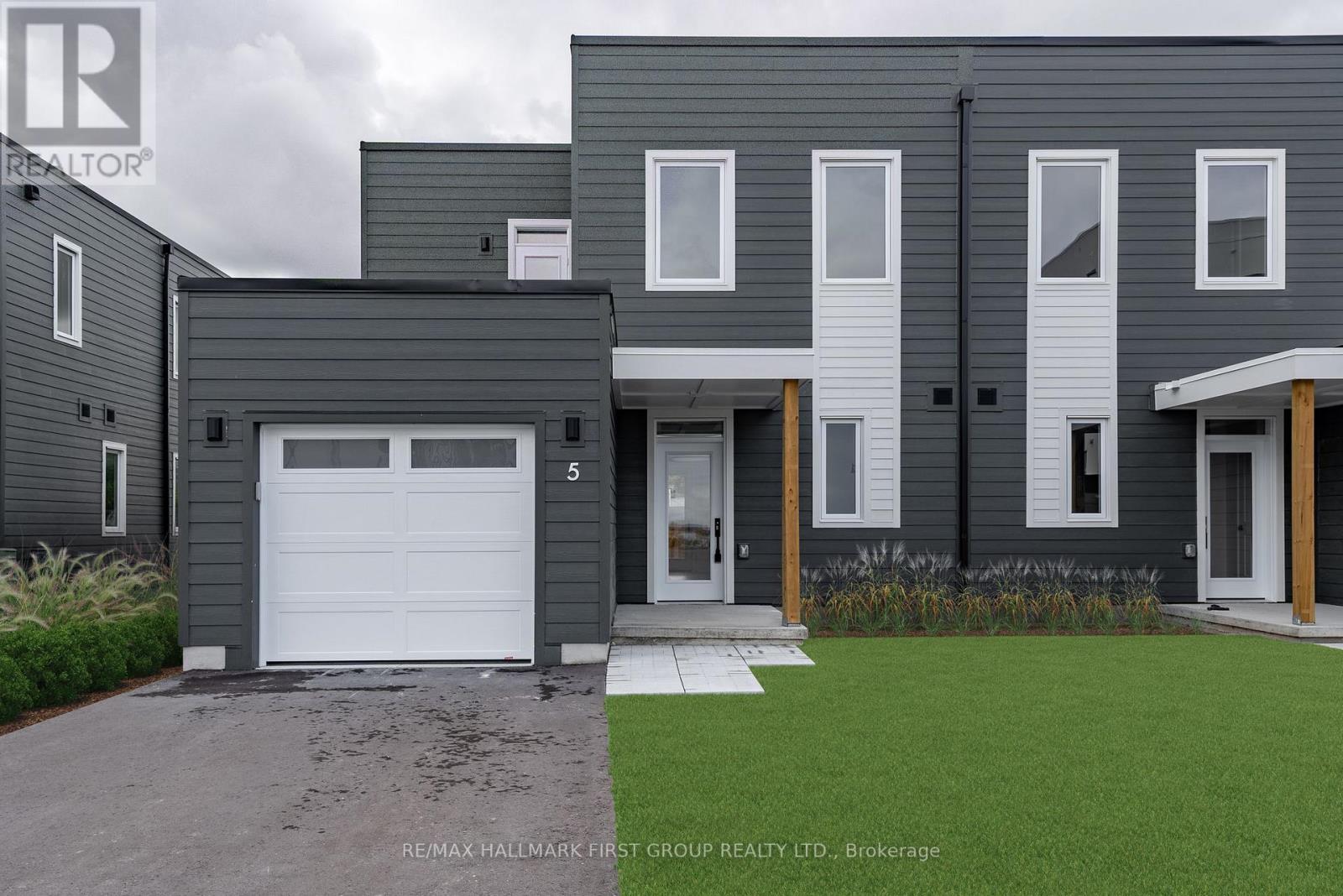 #5 -19 WEST ST N, #5