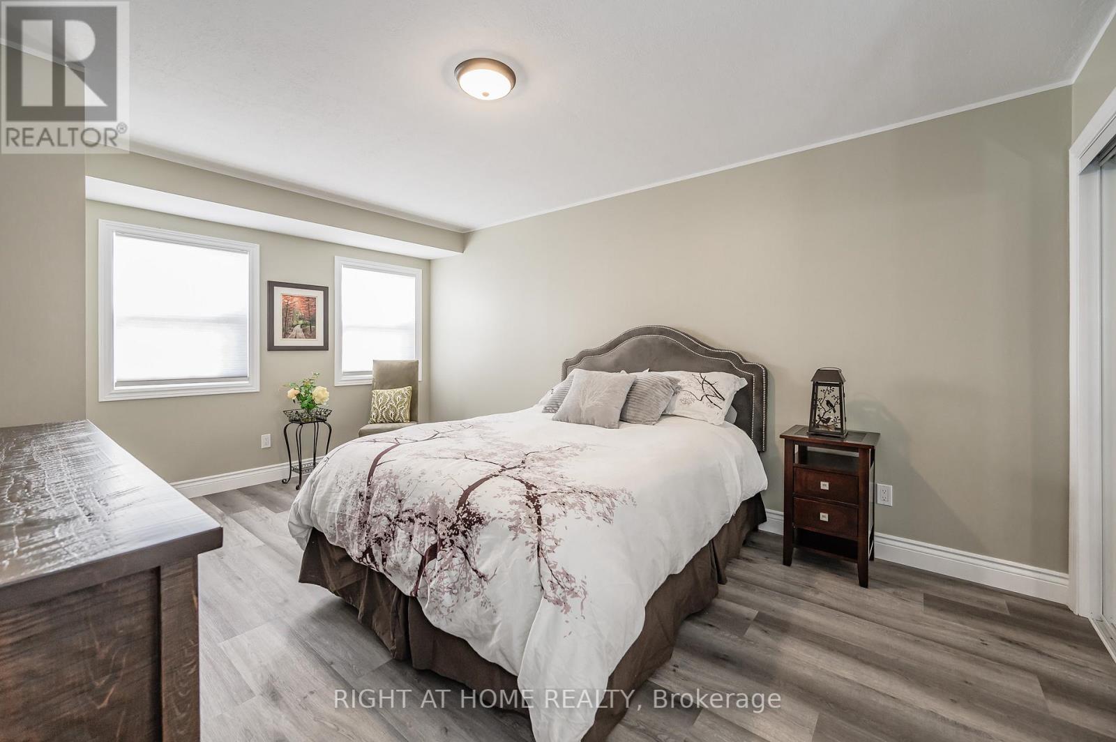 #46 -26 POPLAR DR, #46