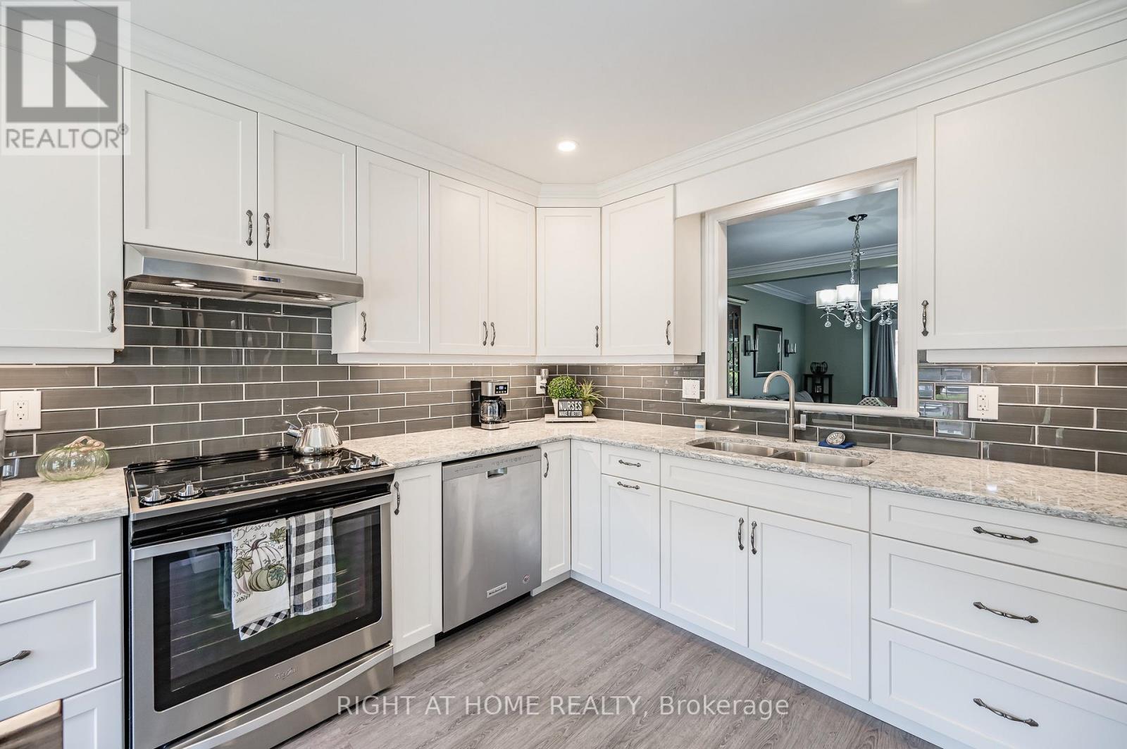 #46 -26 POPLAR DR, #46