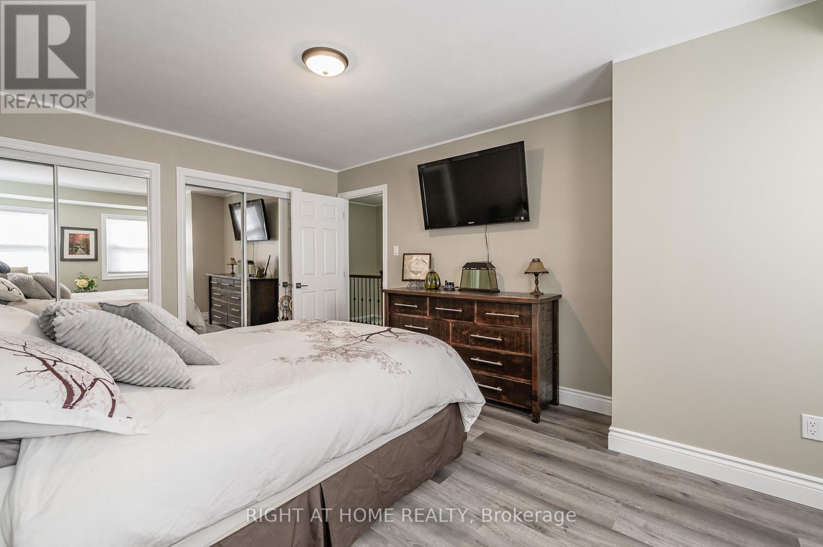 #46 -26 POPLAR DR, #46