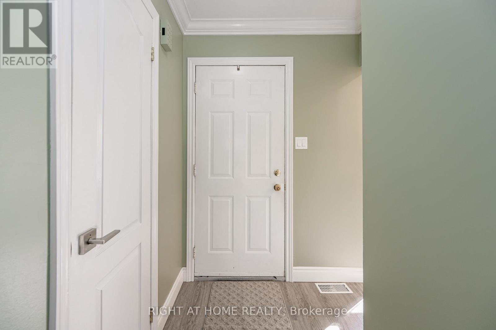 #46 -26 POPLAR DR, #46