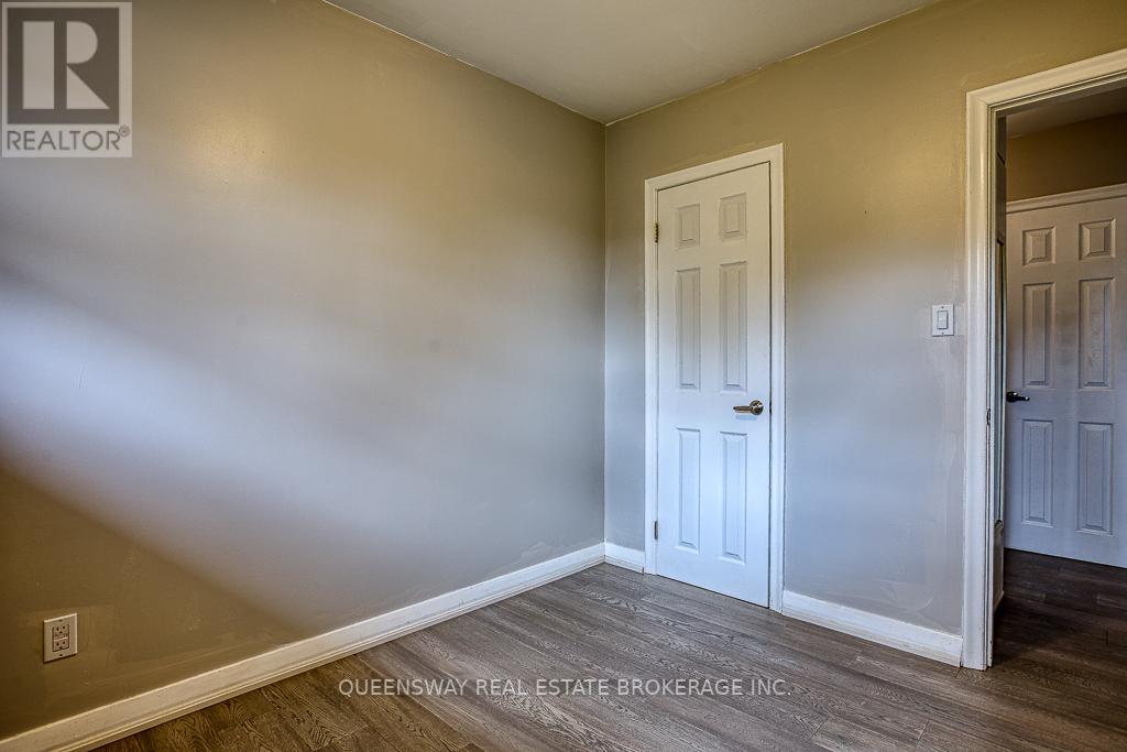 207 BRENDA CRES