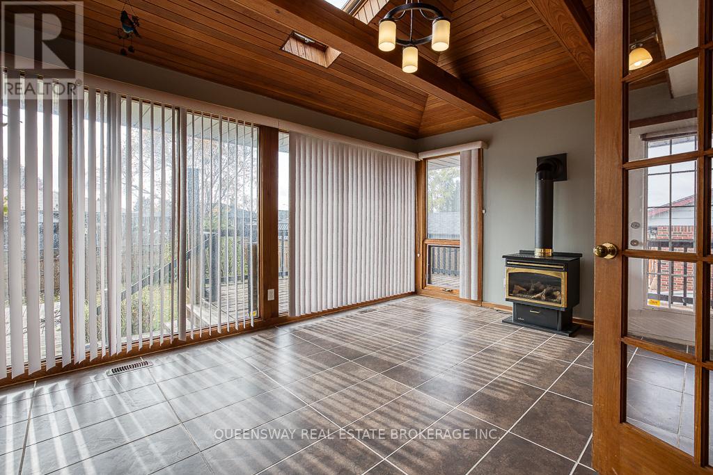 207 BRENDA CRES