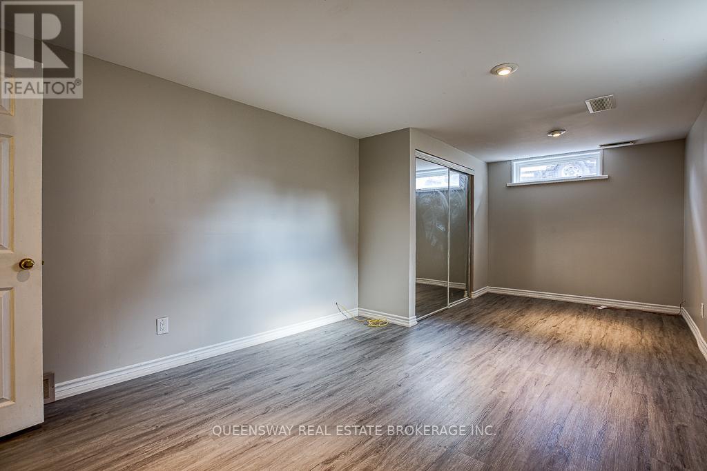 207 BRENDA CRES