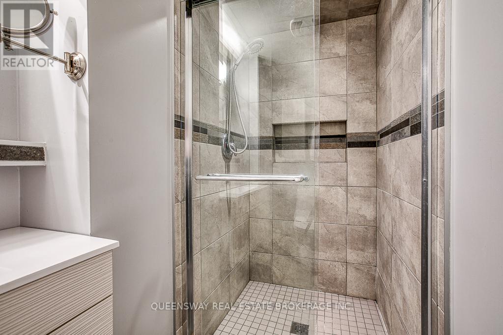 207 BRENDA CRES