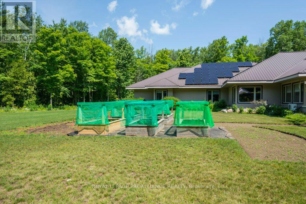 140 SIMPSON ST