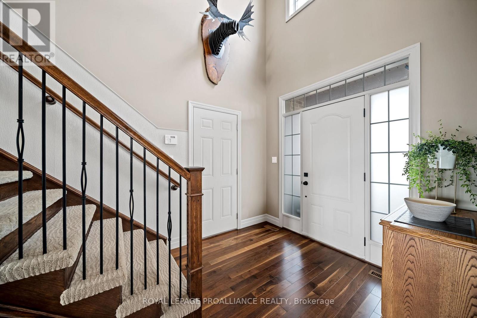 77 HANOVER CRT