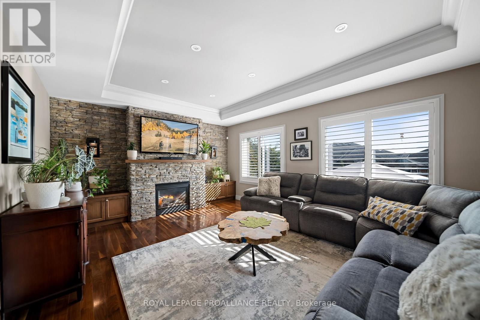77 HANOVER CRT