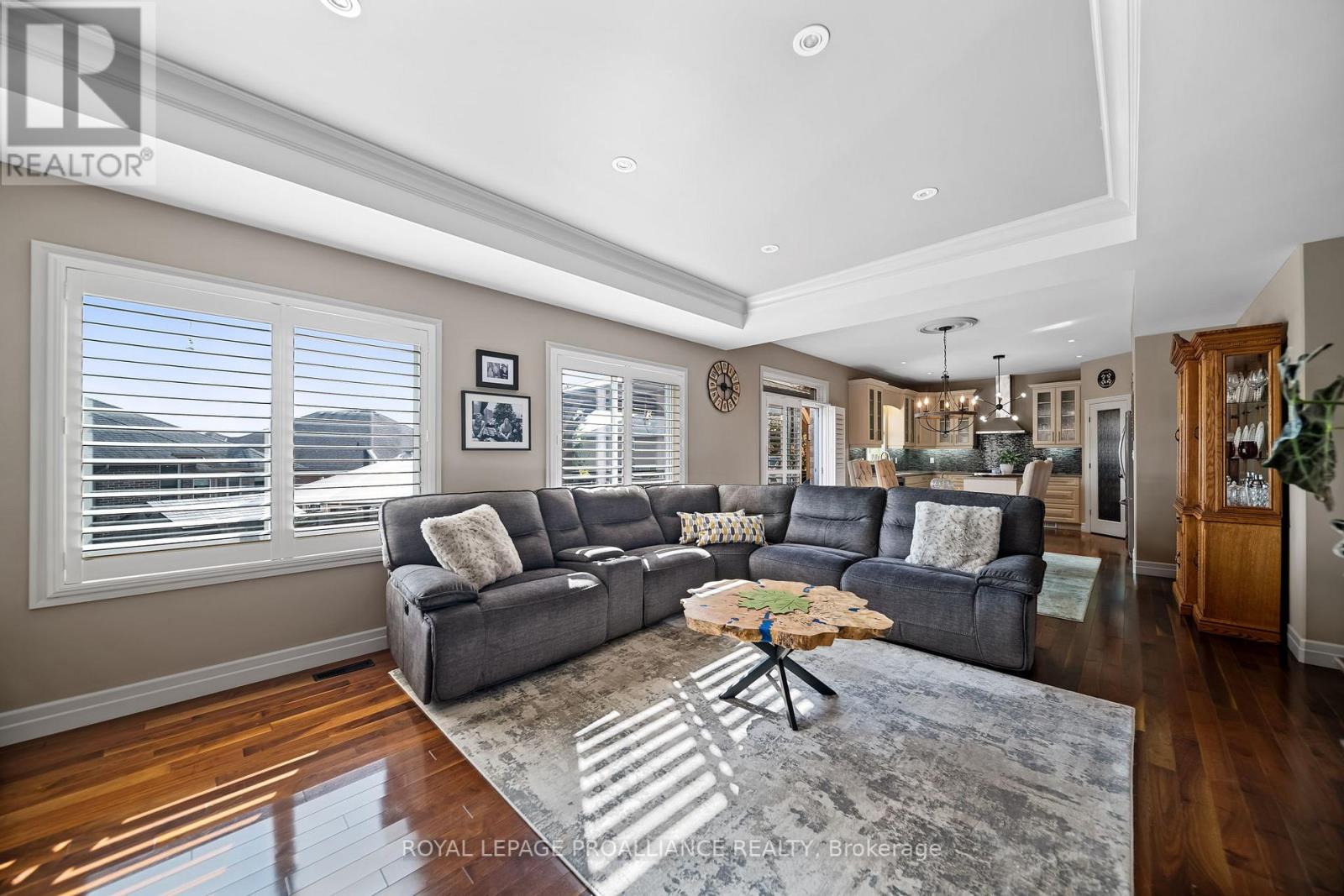 77 HANOVER CRT