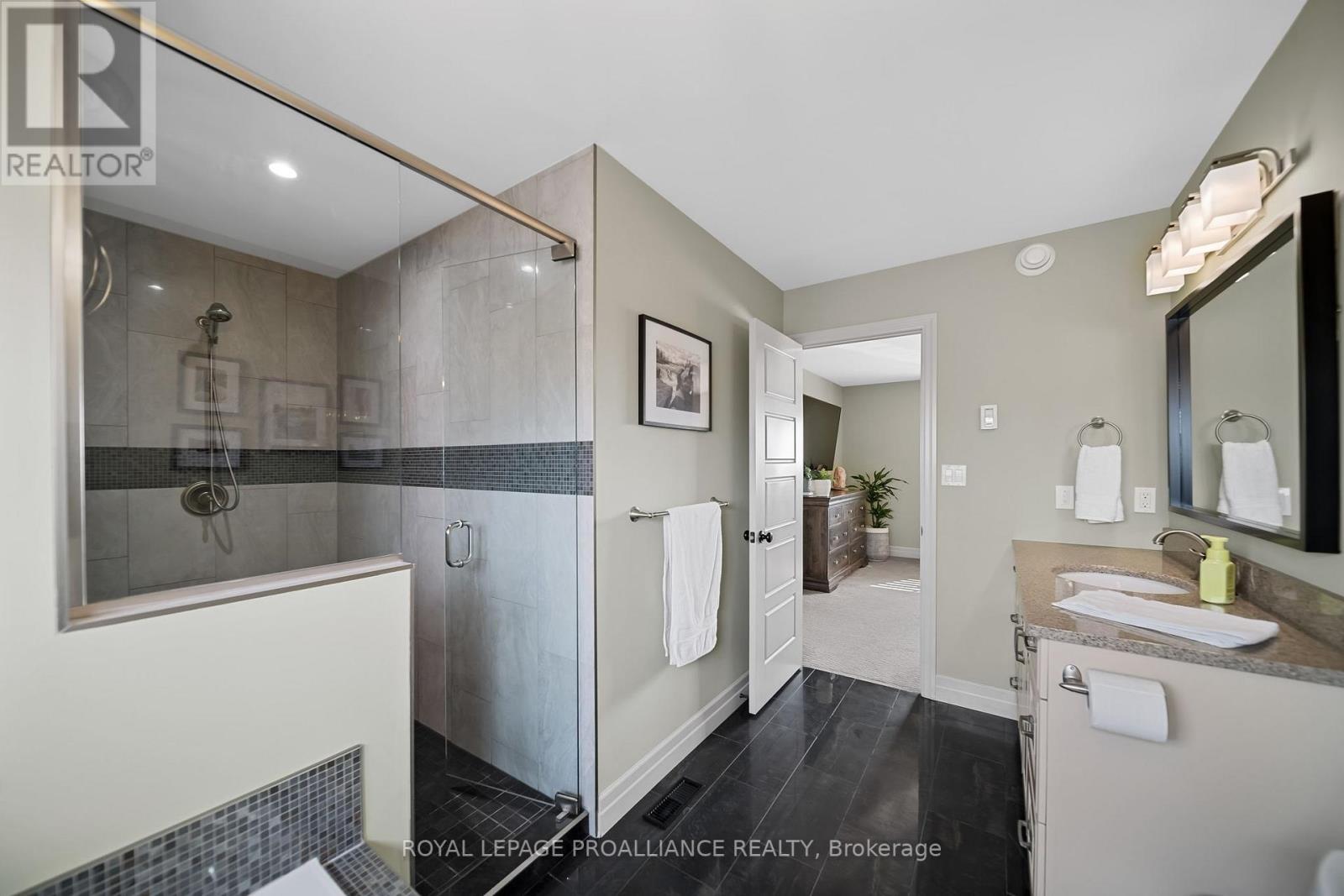 77 HANOVER CRT