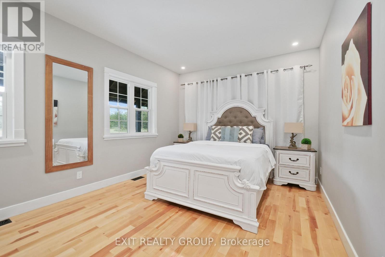 826 BEECHWOOD RD