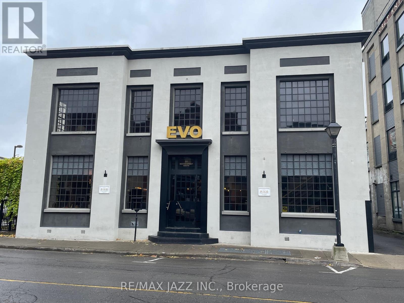 31 WATER ST S
