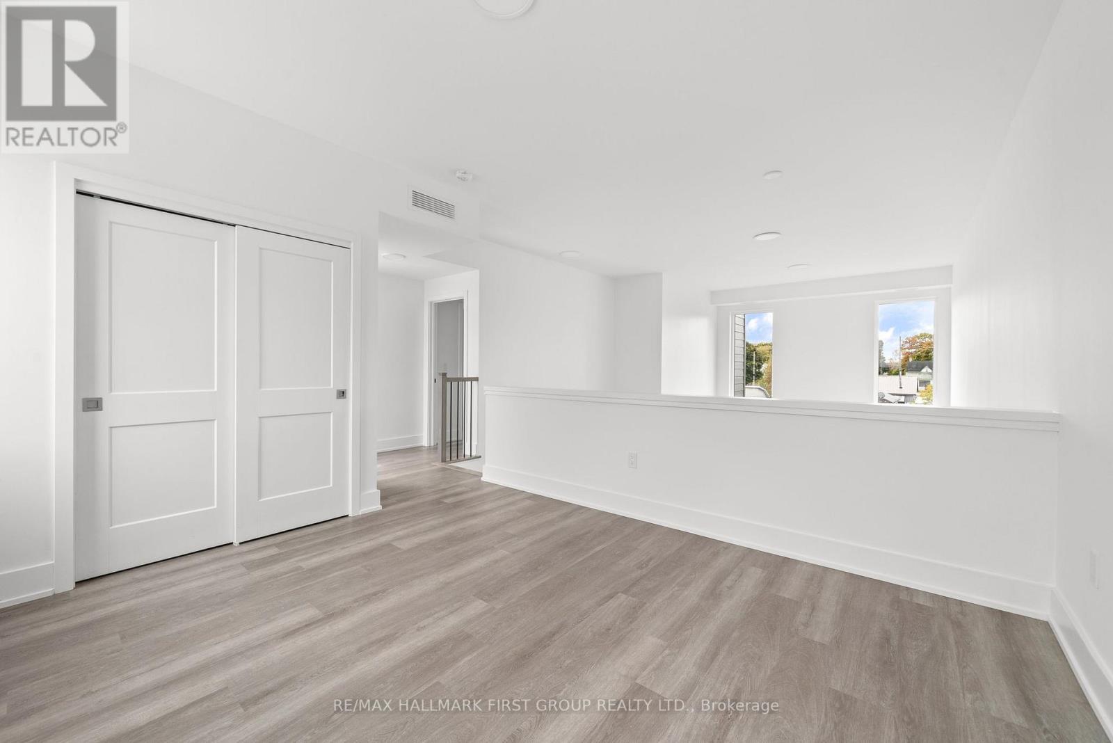 #5 -19 WEST ST N, #5