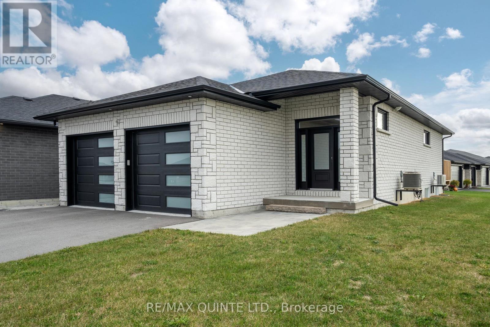 97 DEWAL PL