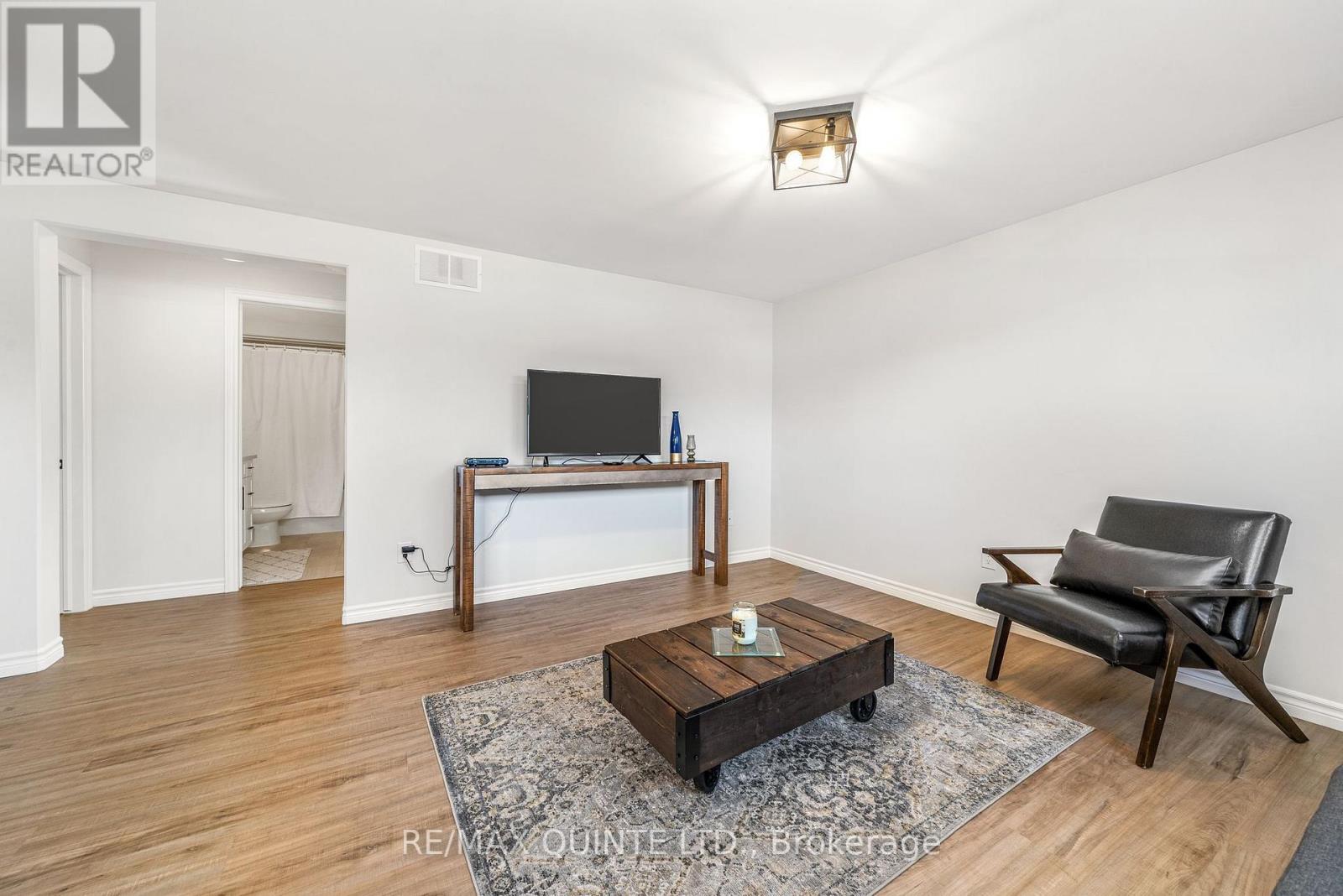 97 DEWAL PL