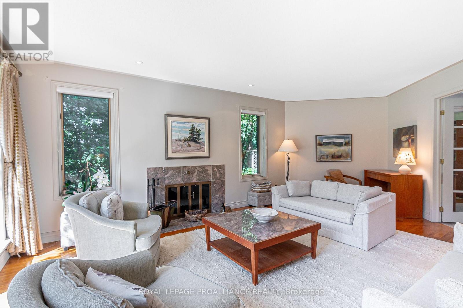 6 GREENSBORO AVE