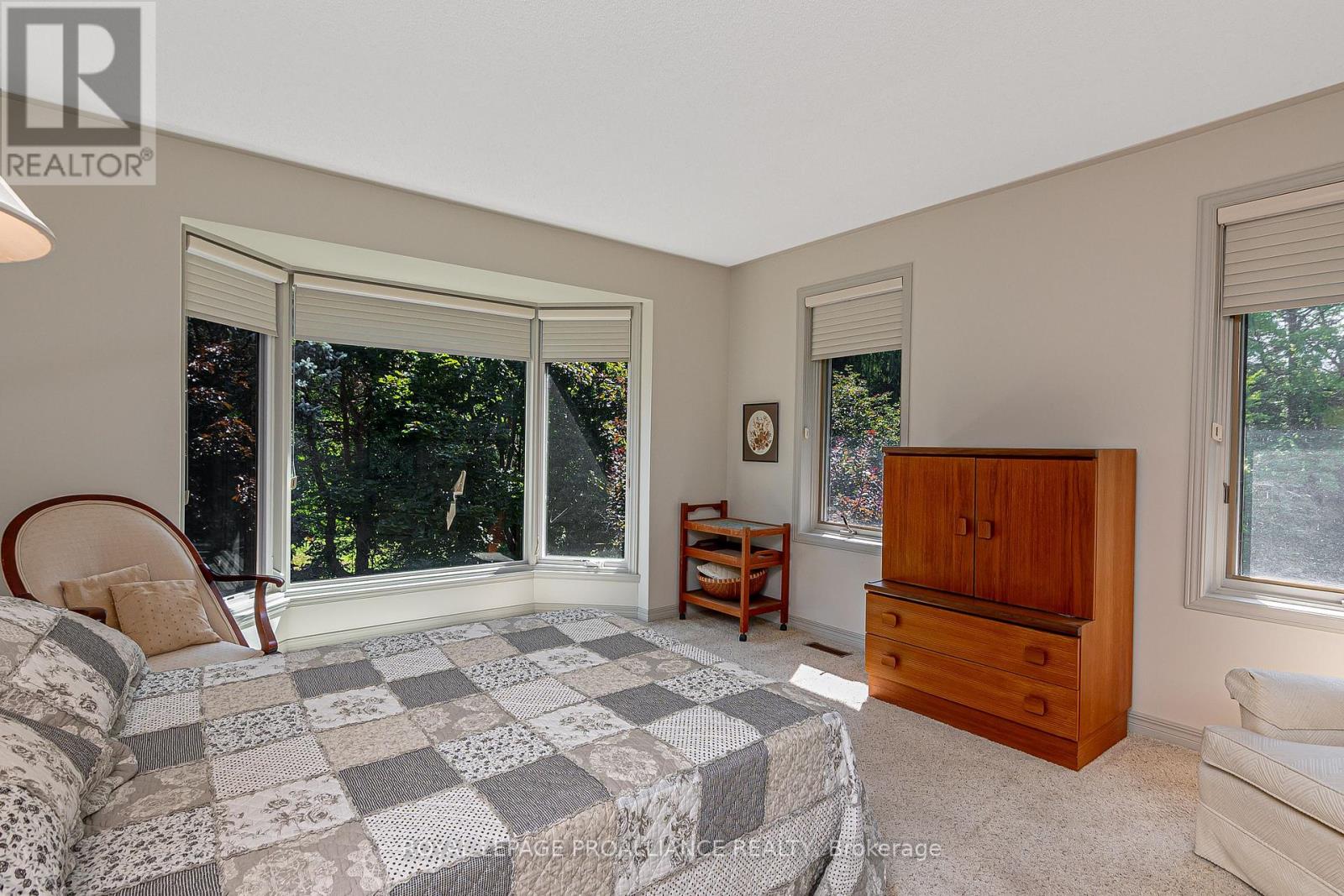 6 GREENSBORO AVE