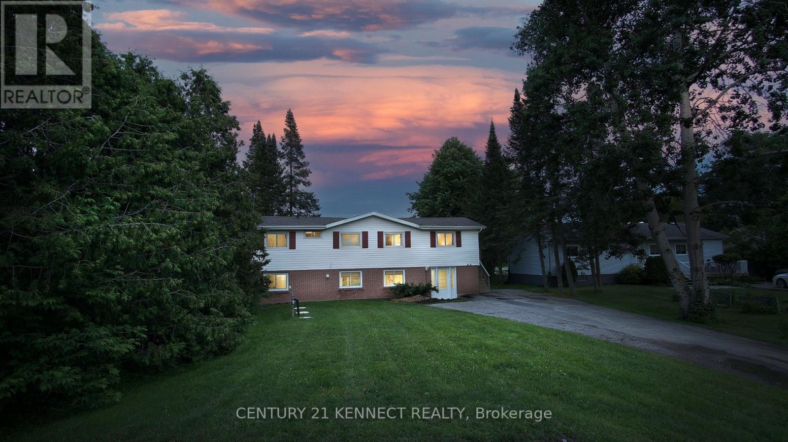 175 BEEHIVE DR