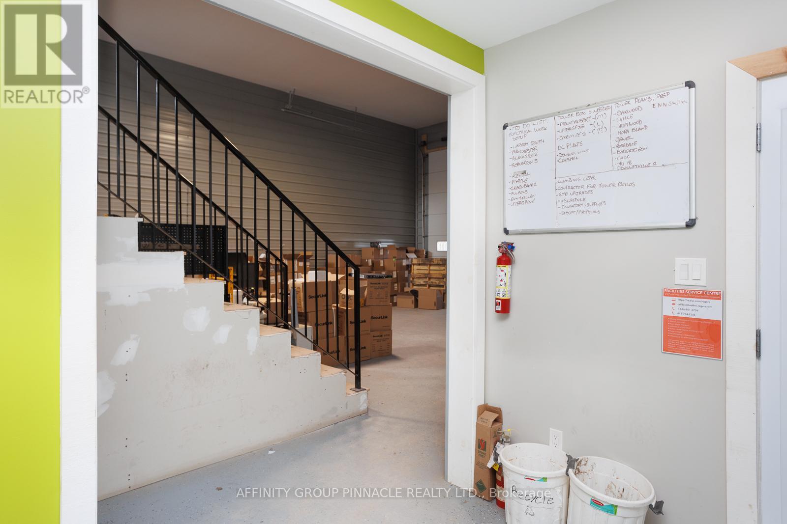 #3 -413 ELDON RD, #3