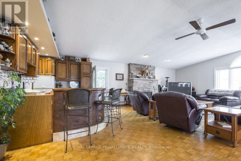 11438 C LOYALIST PKWY N