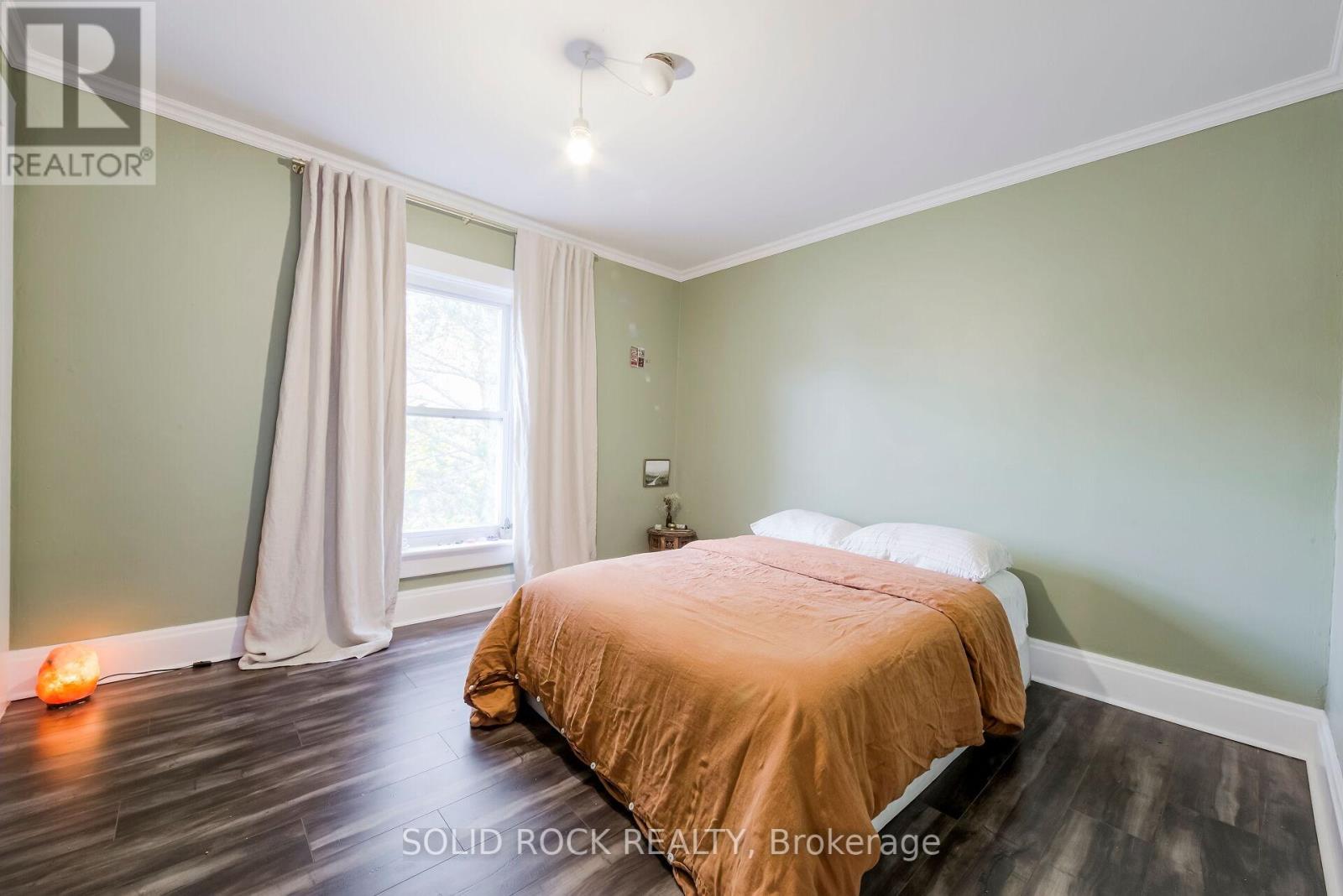 233 HENRY VILLA DR