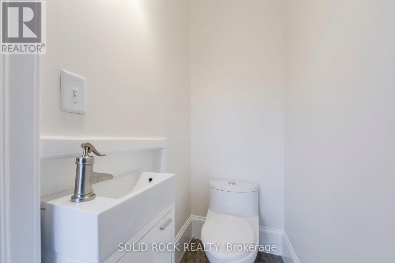 233 HENRY VILLA DR