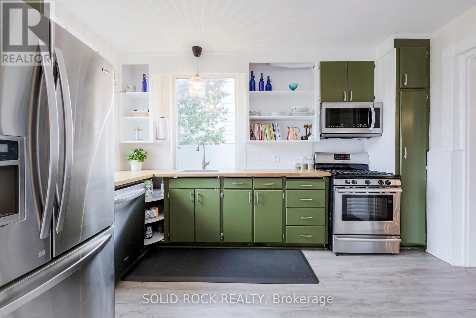 233 HENRY VILLA DR