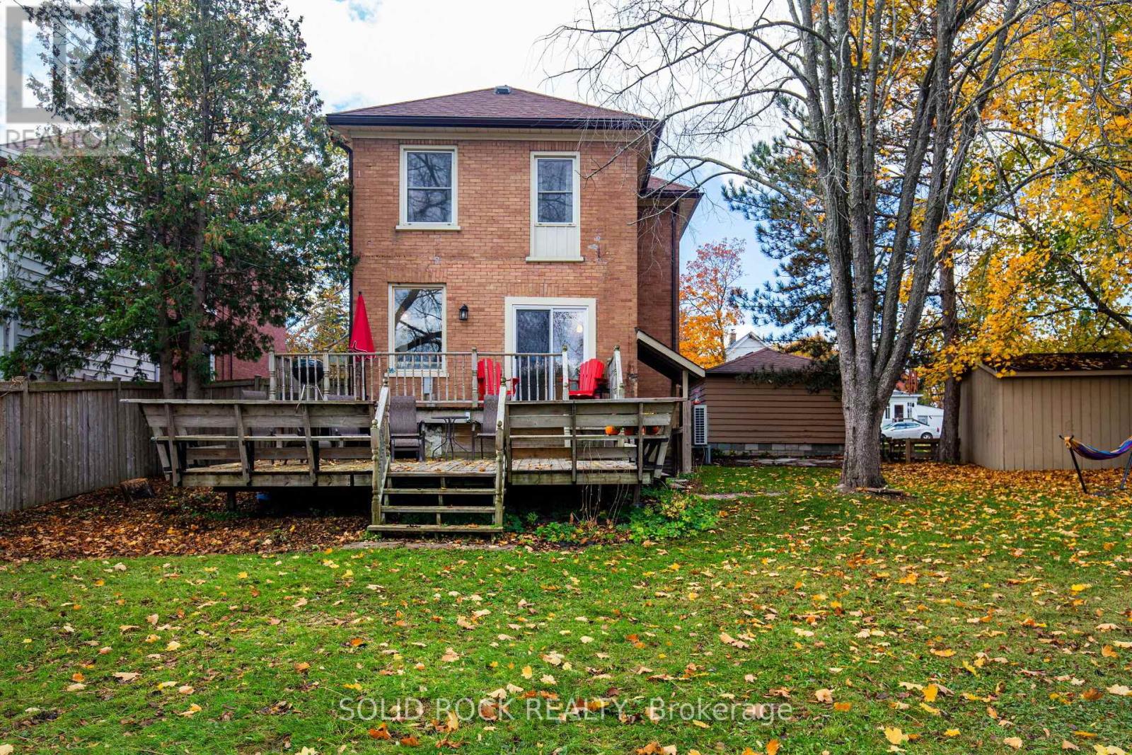 233 HENRY VILLA DR