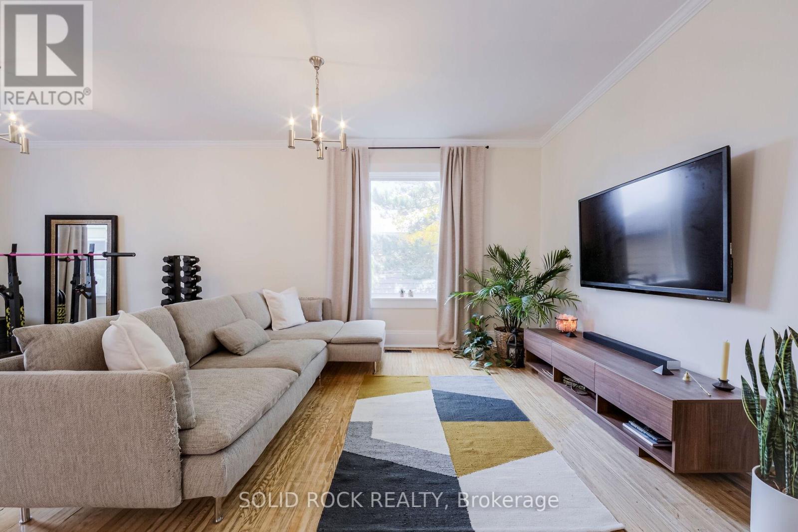 233 HENRY VILLA DR