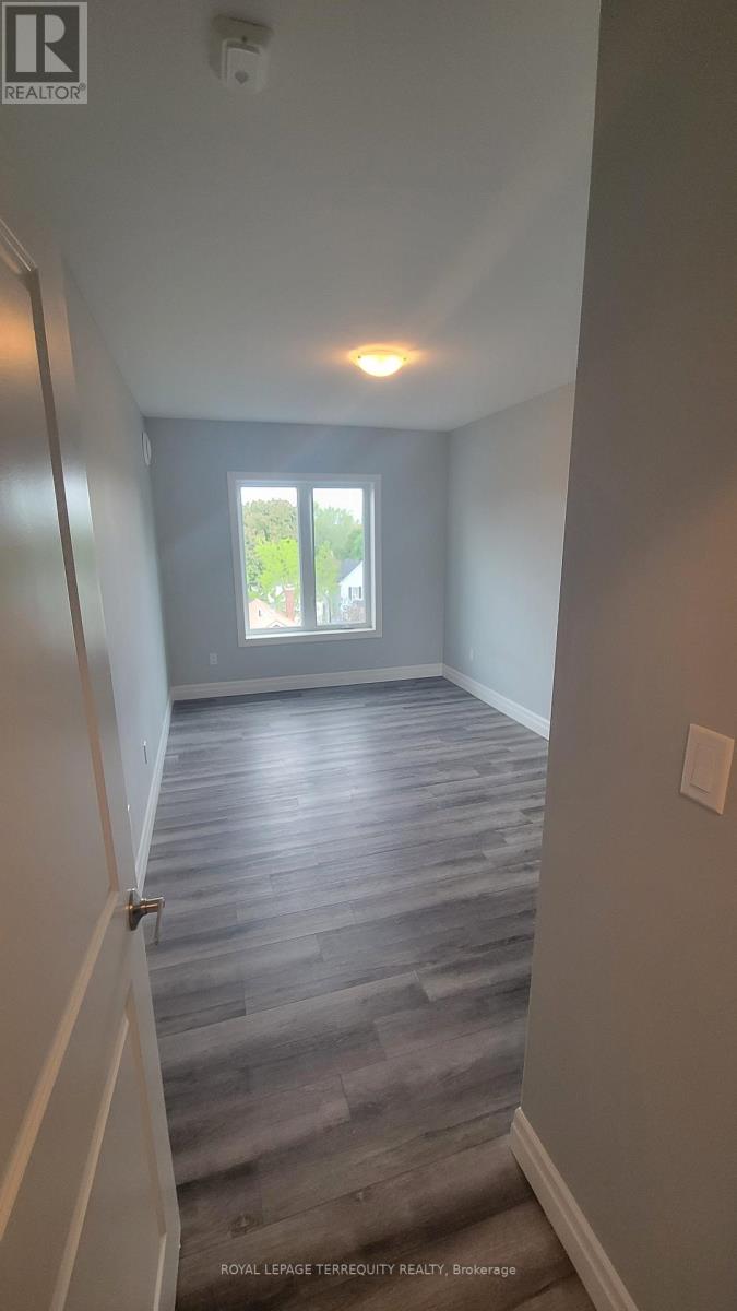 #417 -501 FRONTENAC ST, #417