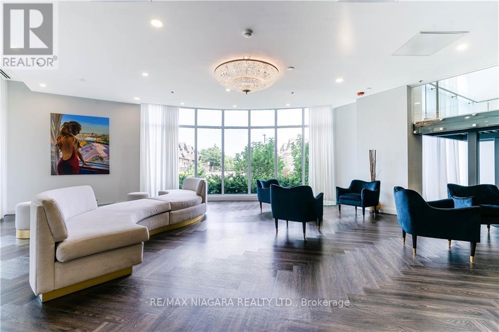 #802 -7711 GREEN VISTA GATE, #802