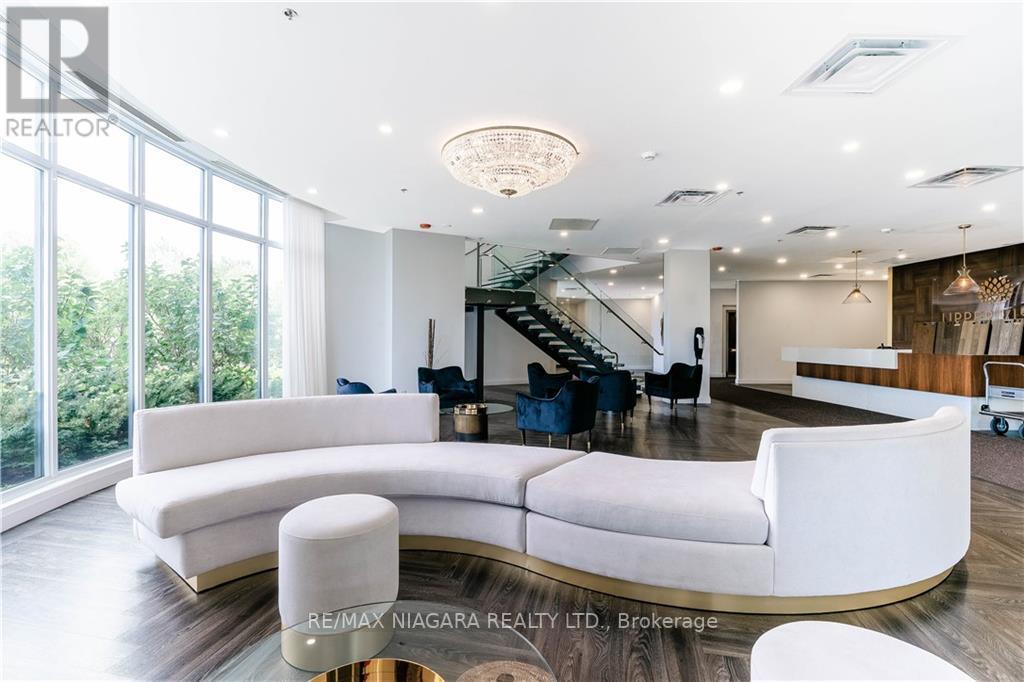 #802 -7711 GREEN VISTA GATE, #802