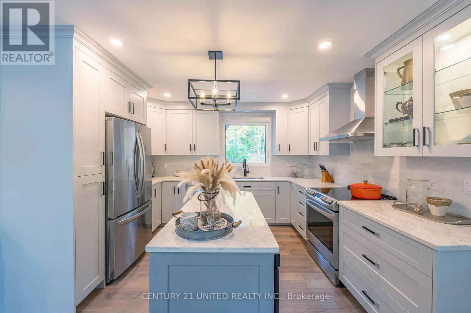 24 CLIFFSIDE DR