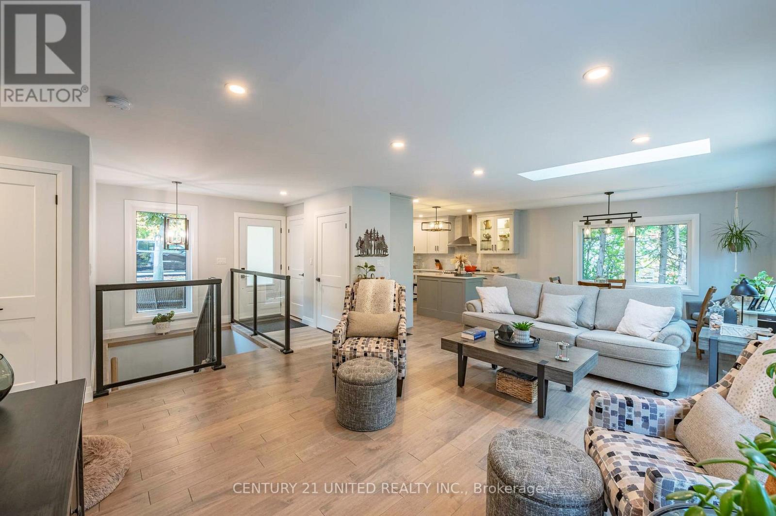 24 CLIFFSIDE DR