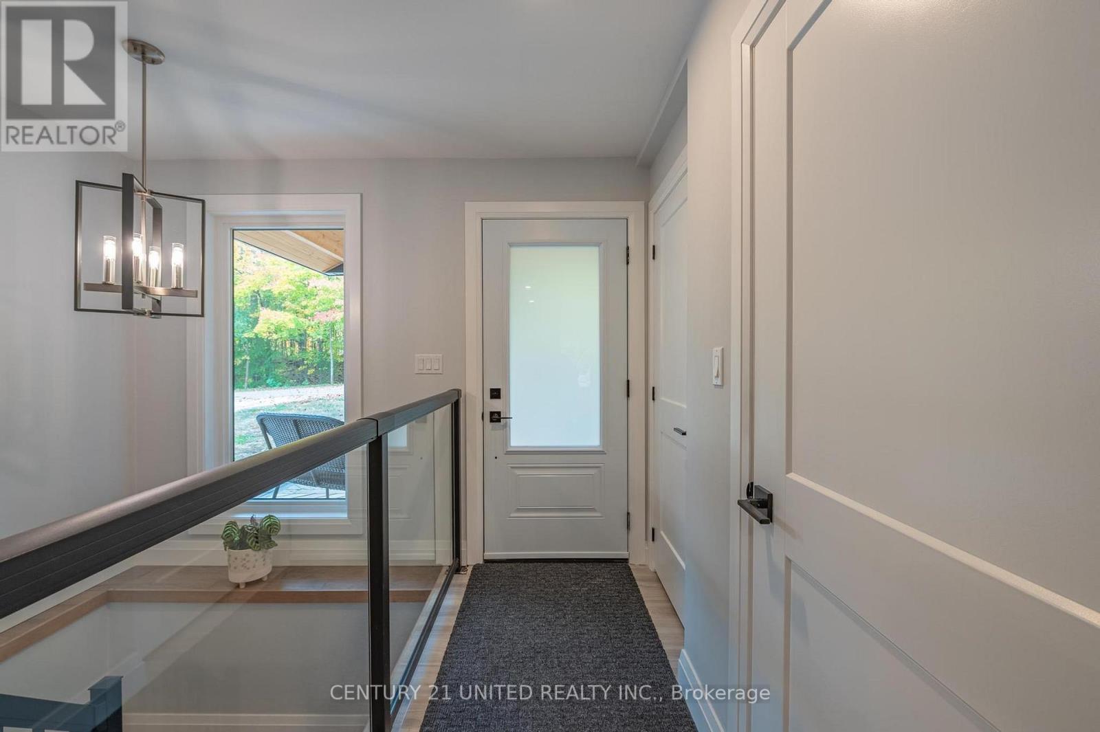 24 CLIFFSIDE DR