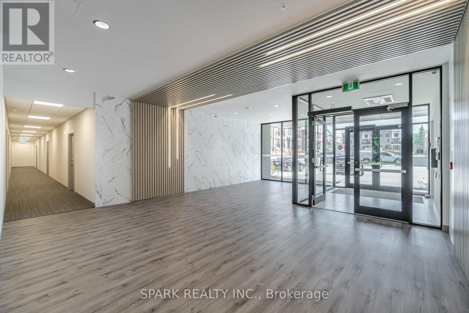 #105 -103 ROGER ST, #105